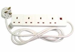 Cables Direct RB-02M04D base múltiple 2 m 4 salidas AC Interior Blanco 