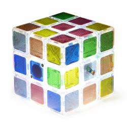 Spin Master Rubik’s Cube, cubo Pulse, desafiante rompecabezas que se ilumina para adultos y jugadores rápidos, resuelve el rompecabezas antes de quedarte sin luz, juguete relajante que es todo un reto para la mente, a partir de 8 años 