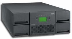 IBM System Storage TS3200 Tape Library Express Model L4U Caricatore automatico e libreria di stoccaggio Cartuccia a nastro 17,6 TB (IBM RS6 TAPE LIBRARY EXPRESS 1 TS3200)